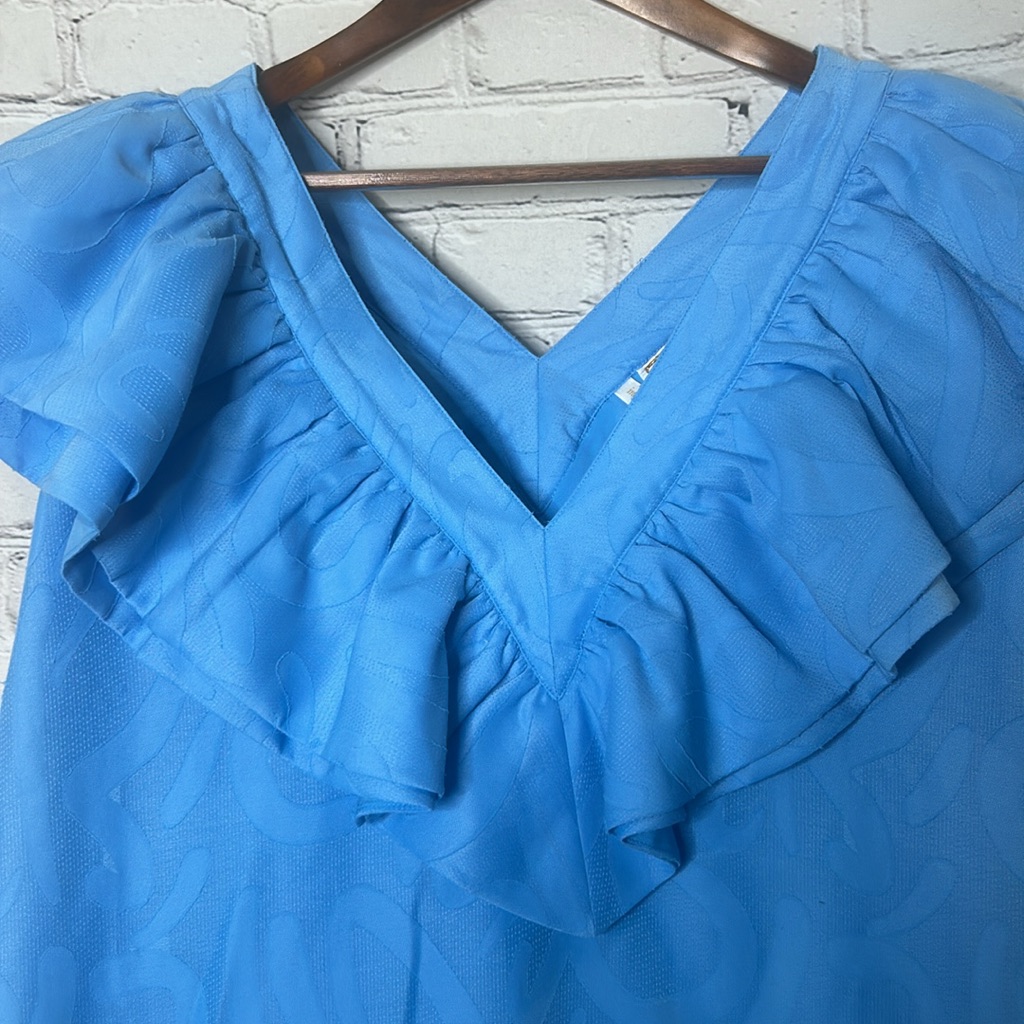 Emily Mccarthy Blue Ruffled V-Neck Dress Size X-Large Excellent Condition — image 4 of 8